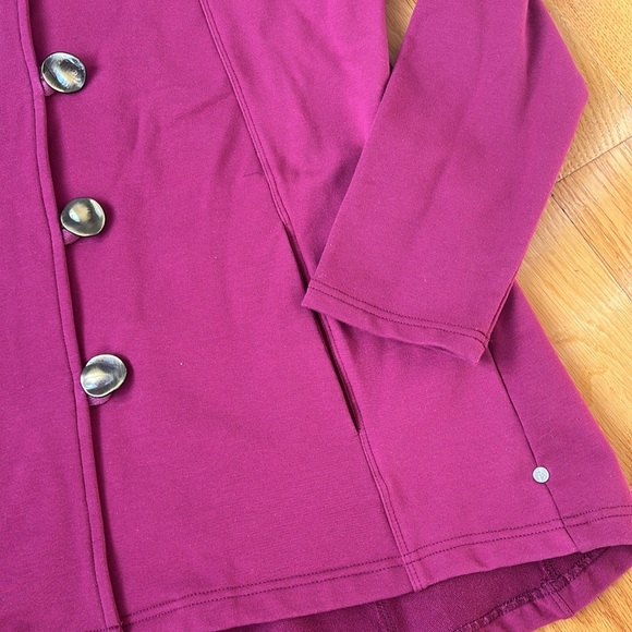 Women’s Jacket - Picture 4 of 7